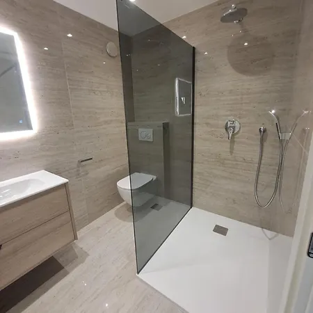 Апартаменти Sea View 4 In *