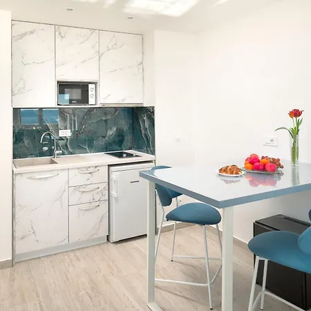 Апартаменти Sea View 4 In